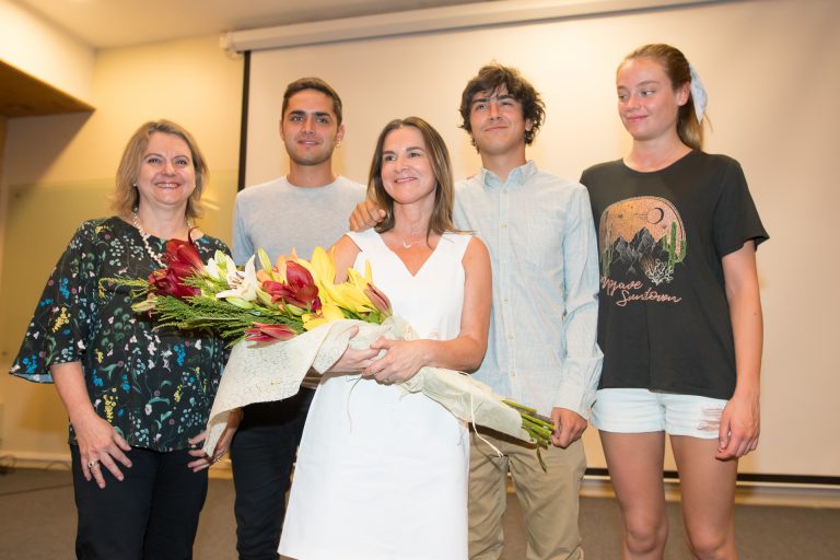 Paulina De Allende-Salazar recibe Premio Lenka Franulic 2019